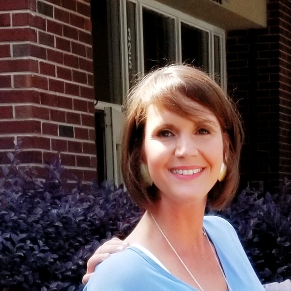 Meet your Posher, Kelly - Picture 1 of 1